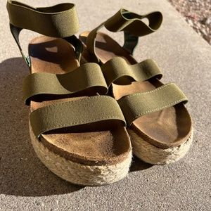 Steve Madden Platform Sandals